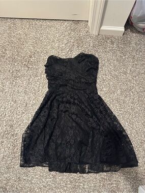 Express Black Lace Sweetheart Fit & Flare Cocktail Dress Size 6